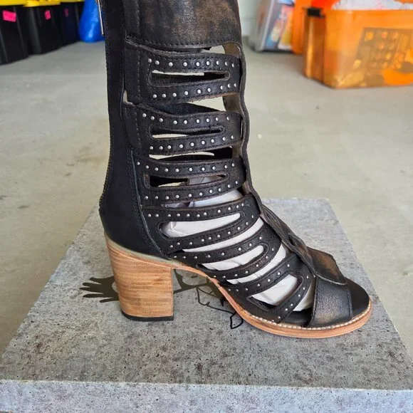 Stunning *Brand New* Freebird by Steven Lotus Sandal, Size 10 - Picture 2 of 8